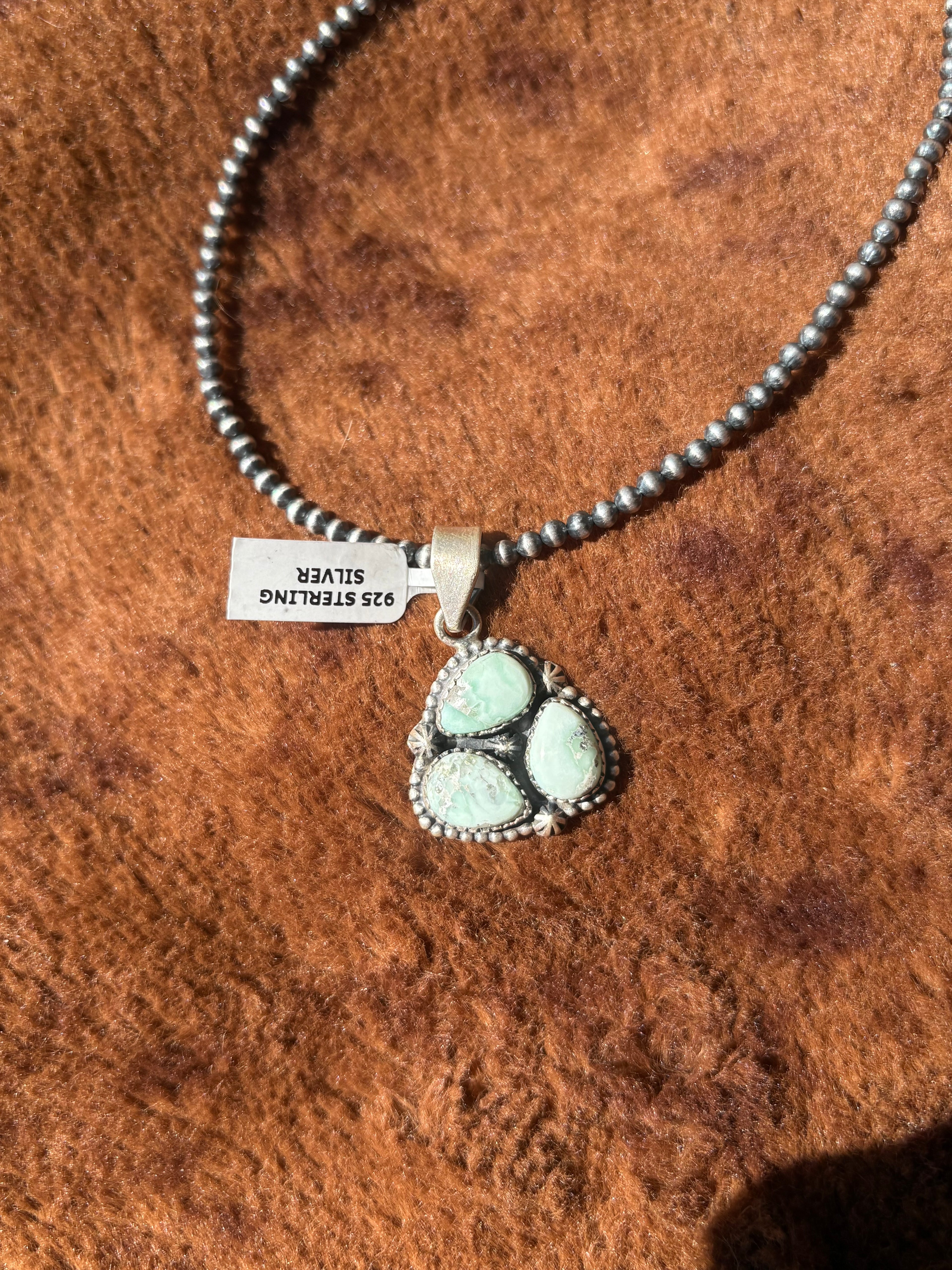 Paloma pendant
