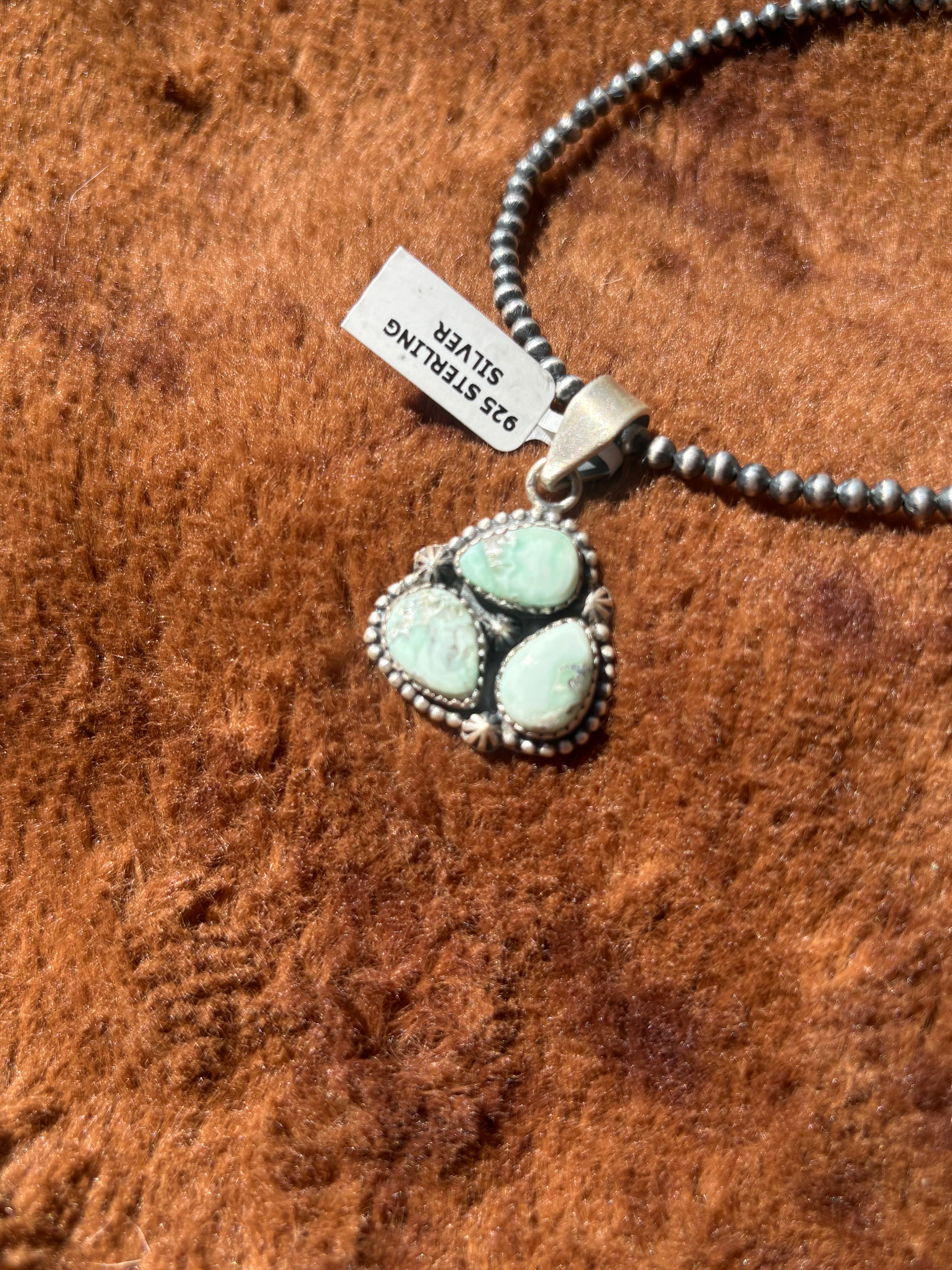 Paloma pendant