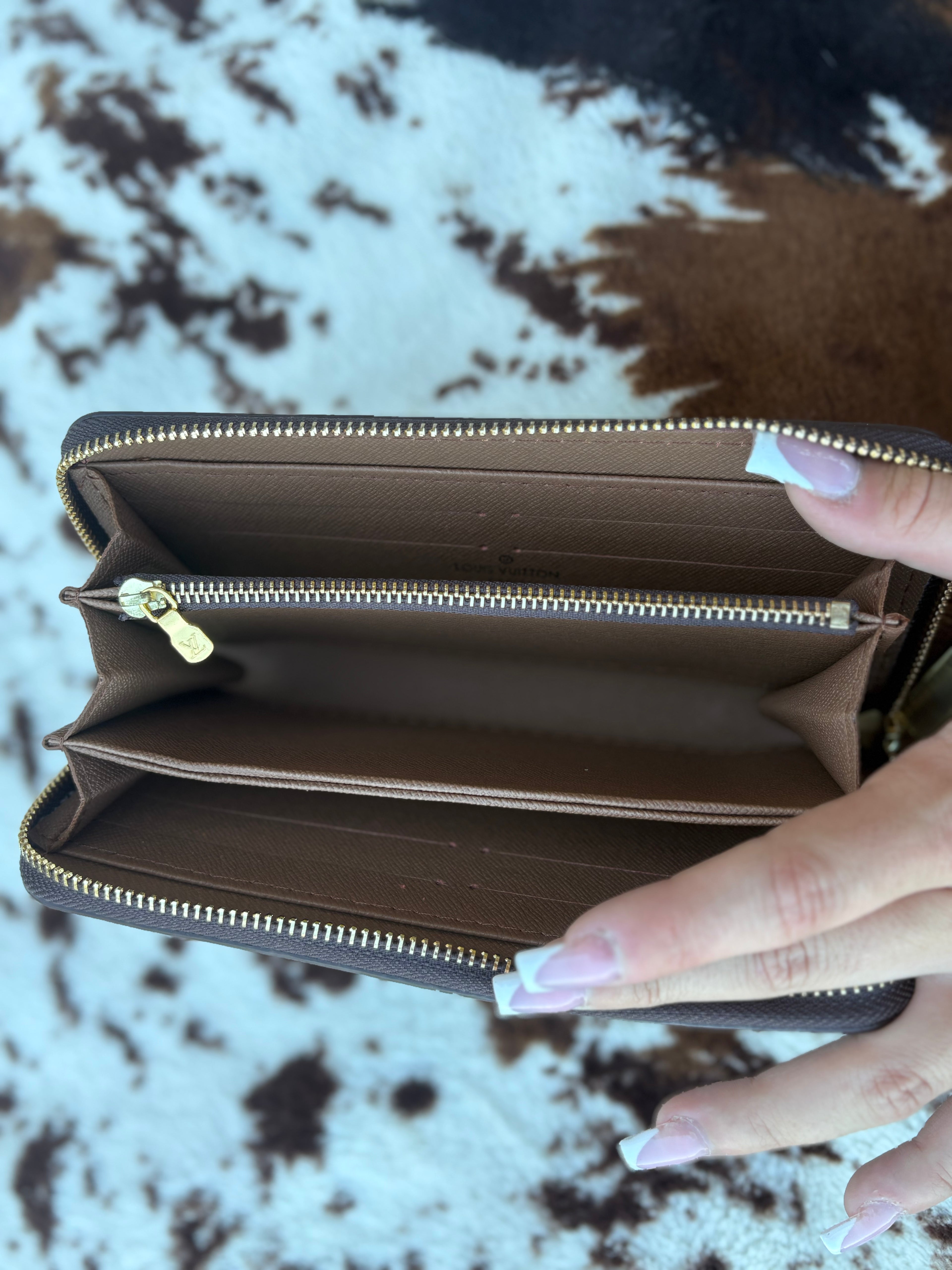LV wallet